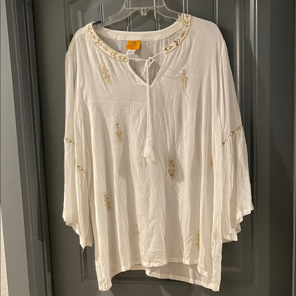 Ruby Rd. White Tunic with Gold Accents